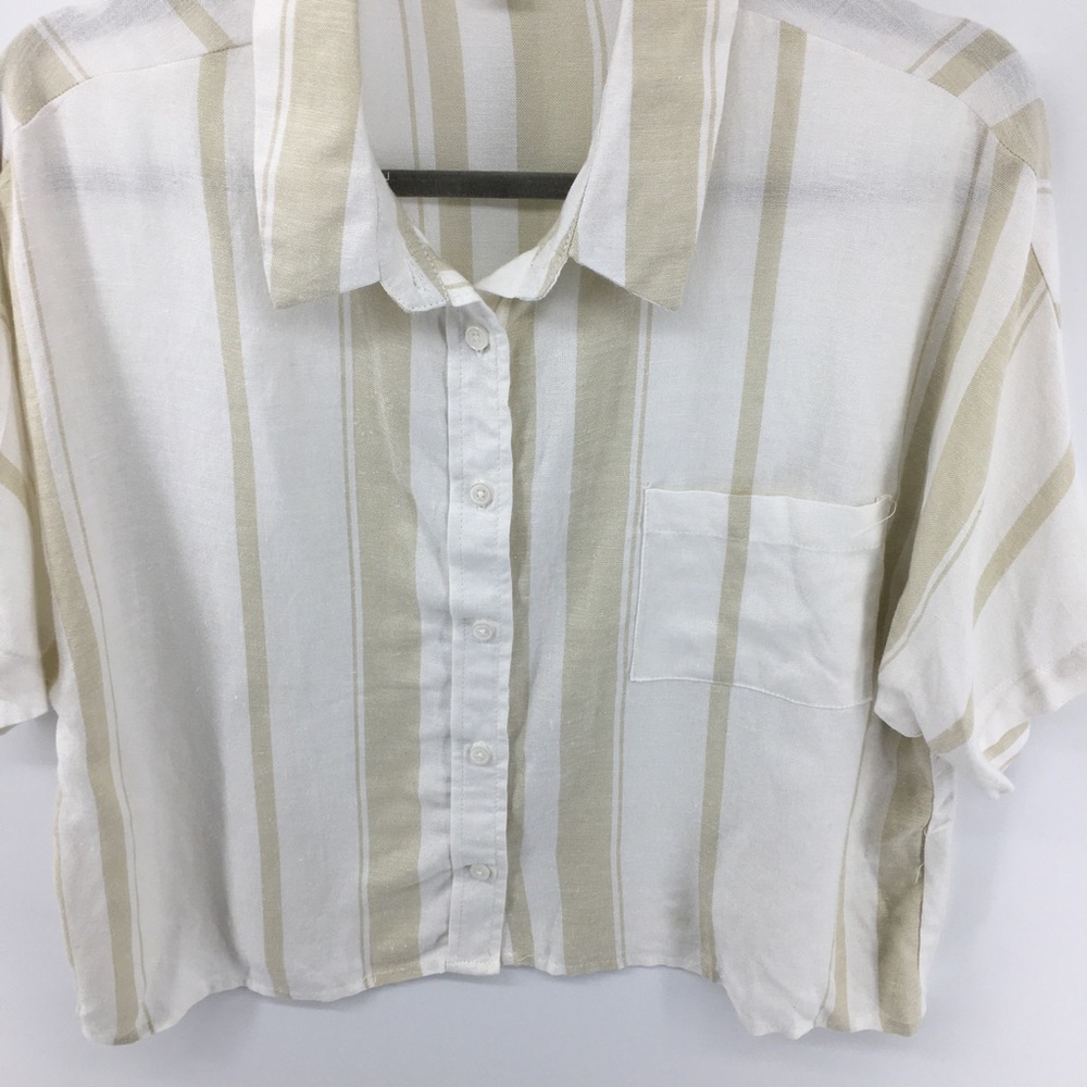 Thread & Supply Button Down Cropped Shirt - Picture 3 of 6